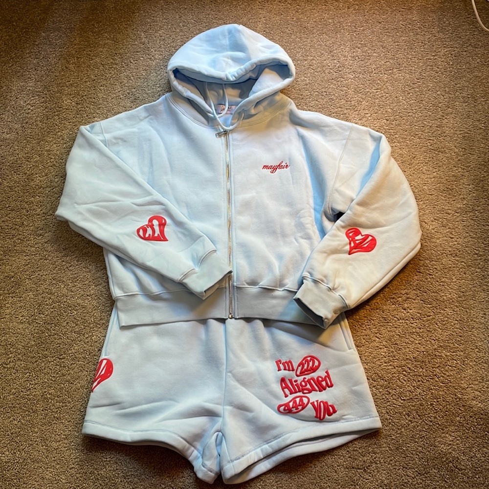 The Mayfair Group 
Aligned Fitted Zip Up Hoodie - M/L × 1
Sweatshorts - M/L × 1